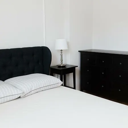 New, Modern Near Center * 리가
